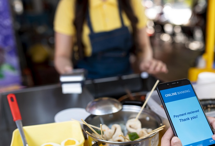 كيف تحدث تطبيقات الموارد البشرية ثورة في مشاركة موظفي المطعم؟